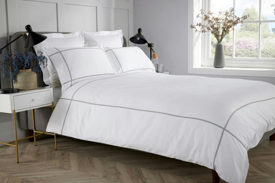 Bellissimo Home Criss Cross 100% Cotton 400 Thread Count Duvet Set Double Bed