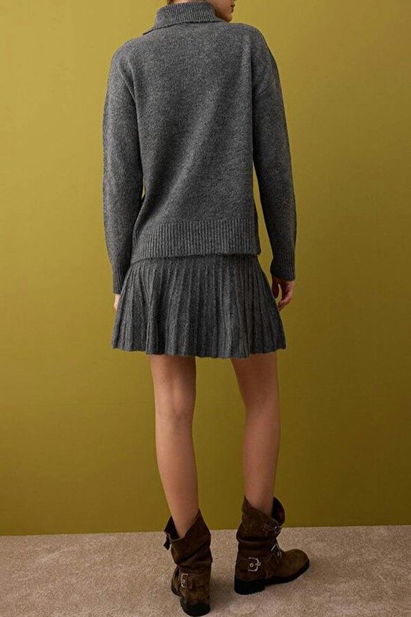 WOVCOR 2-Piece Soft Textured Turtleneck Sweater-Skirt Knitwear Set