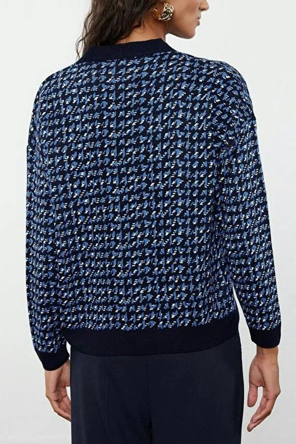 WOVCOR Patterned Knit Cardigan with Buttons Detail