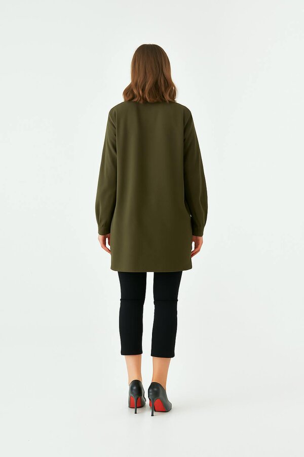 Hoxton Gal Oversized Long Sleeves Shirt Collar Tunic Top with Brooch Detail in Khaki