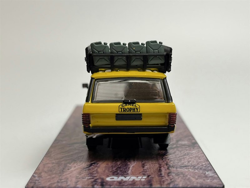 Inno 64 Range Rover Classic Camel Trophy 1982 1:64 Scale Inno Models IN64RRCCT82