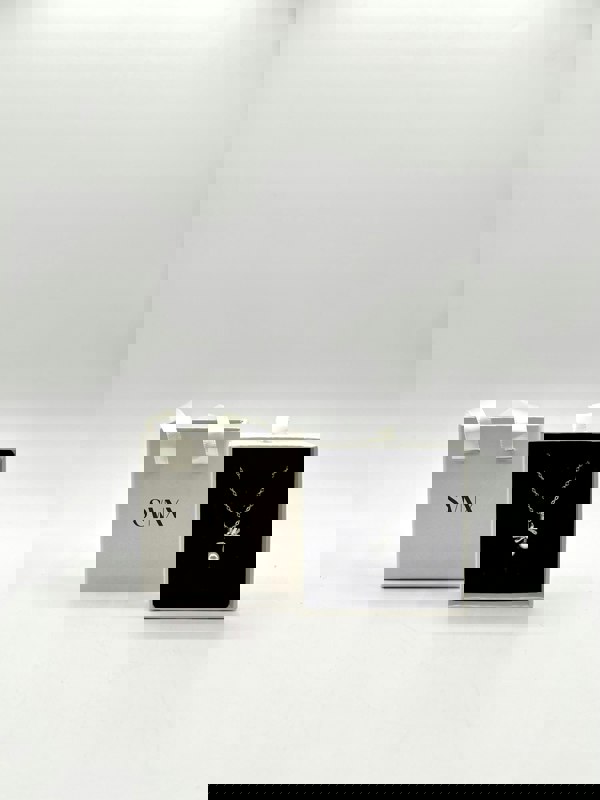 SVNX Dainty Bow Pearl Pendant Necklace