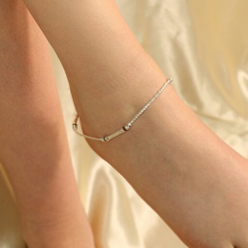 The Colourful Aura Red Enamel Pipe Silver Plated minimalistic Asian Indian Payal Anklet