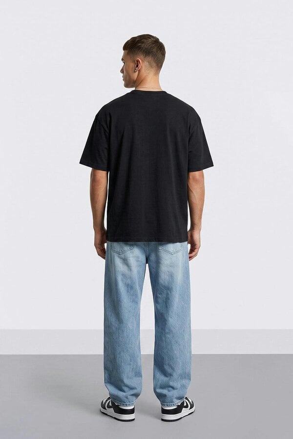 London Attitude Worldwide Global Edition Oversized Heavyweight Graphic T-Shirt