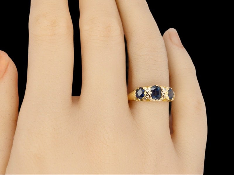 Vintage Tom An antique Sapphire and Diamond Ring