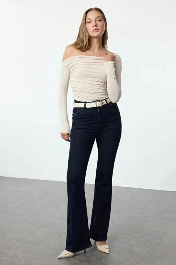 Hoxton Gal Draped/Gathered Detail Long-Sleeve Stretch Knit Fitted Blouse