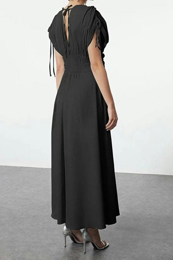 WOVCOR Floral Applique Detail V-Neck Gathered Maxi Woven Dress