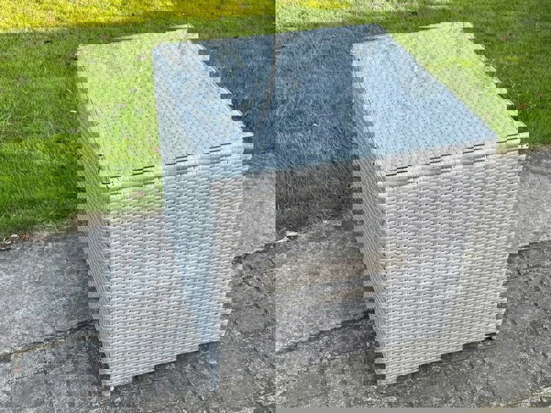 Fimous Light Grey Rattan Cube Side Table Tea Coffee Table Outdoor Garden Furniture Accessory With Clear Tempered Glass