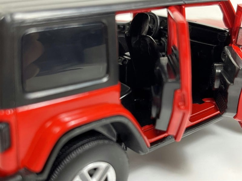 Tayumo Jeep Wrangler Sahara LHD Red 1:32 Scale Light & Sound Tayumo 32120001