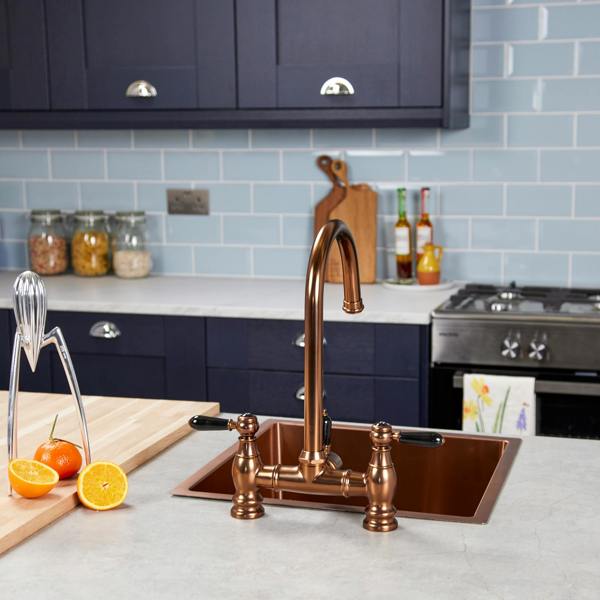 Flode klas | Traditional Bridge Style 3 in 1 Instant Boiling Tap | Black Ceramic Levers | Brushed Copper Finish