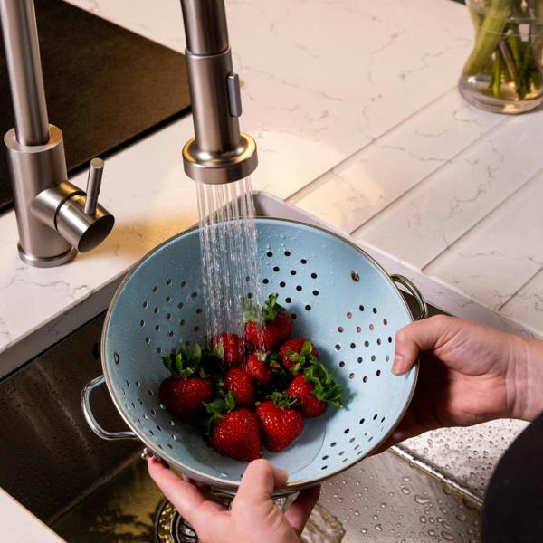 Flode Runda | Kitchen Sink Mixer with Pull out Spray | Brushed Steel | Round Head