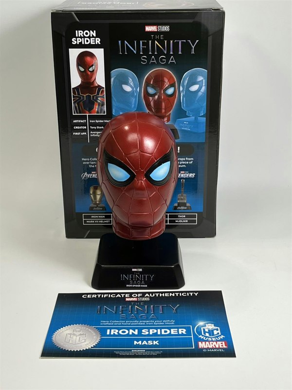 Eaglemoss Iron Spider Mask The Infinity Saga Avengers 18cm Polyresin Prop on Stand