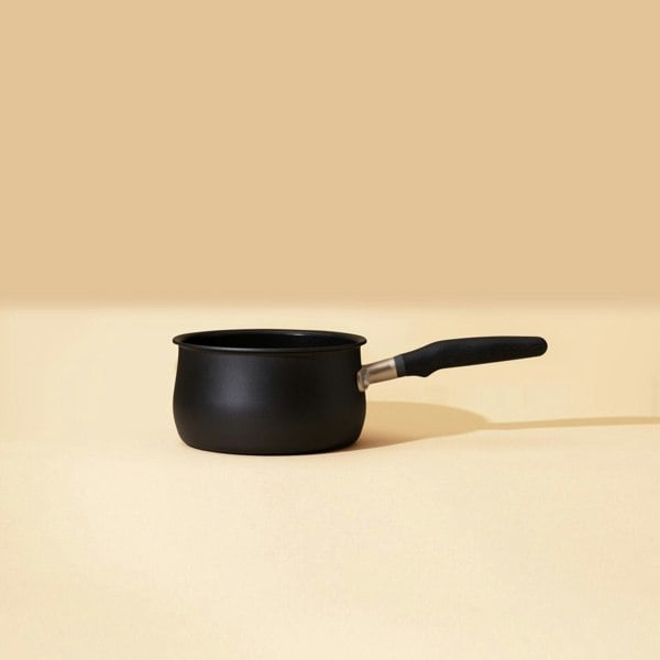 Meyer: Accent Non-Stick Ultra-Durable Saucepan