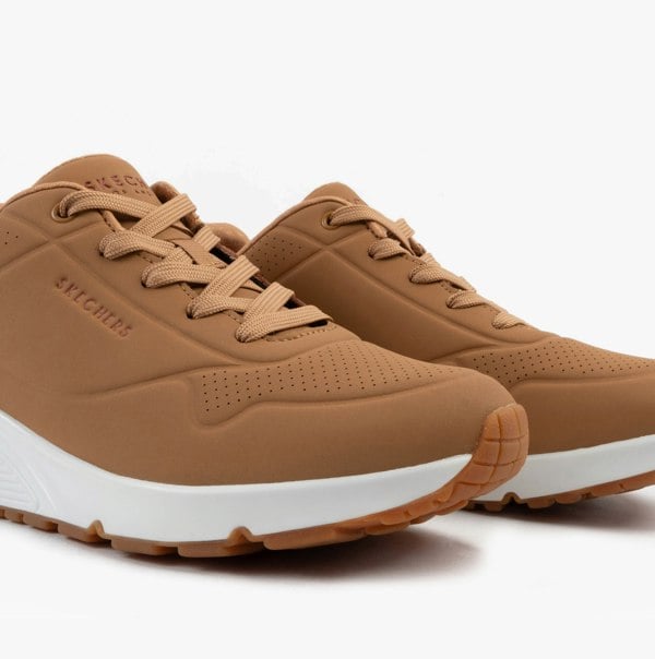 Skechers UNO - STAND ON AIR Womens Trainers Tan