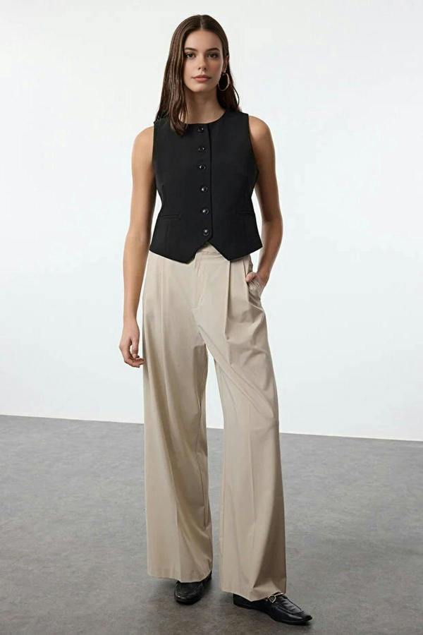 WOVCOR Fitted Crop Woven Vest