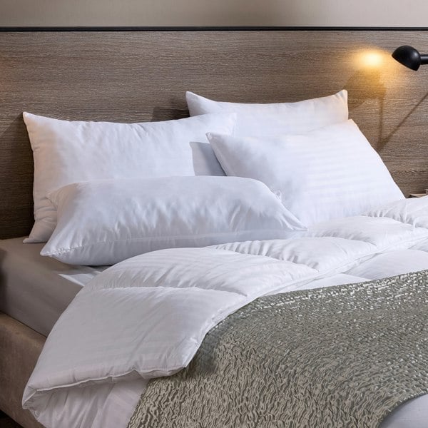 Snuggledown Luxurious Hotel Pillow