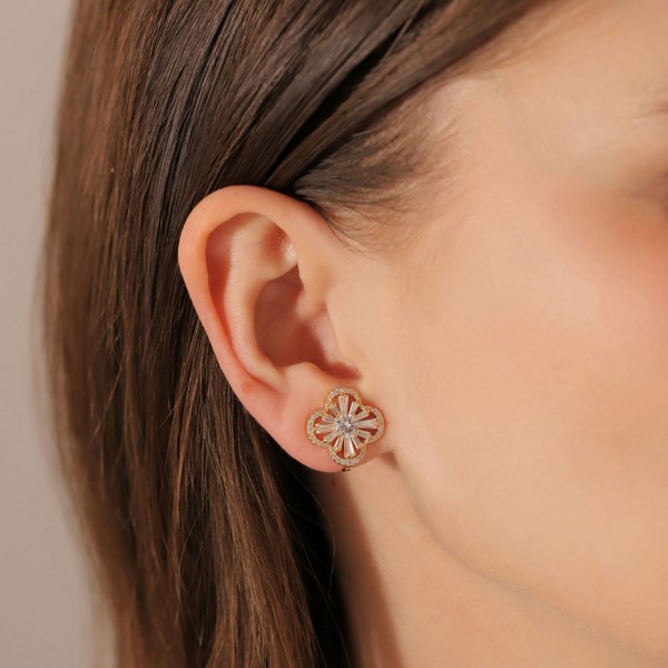 Gold Trip Clover Flower Clip On Earrings
