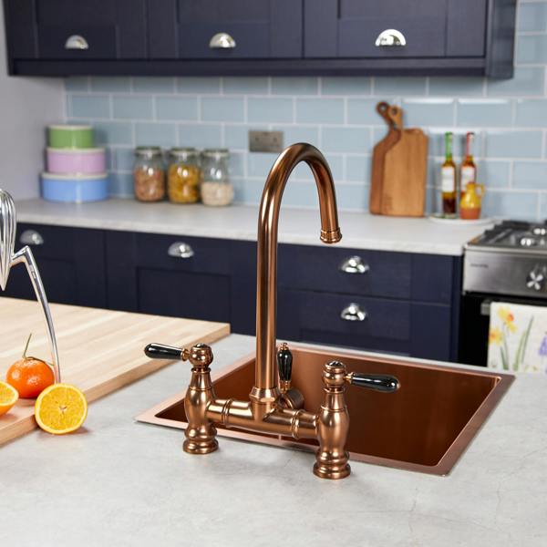 Flode klas | Traditional Bridge Style 3 in 1 Instant Boiling Tap | Black Ceramic Levers | Brushed Copper Finish