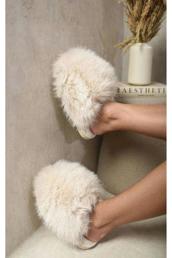 Nadia Fluffy Faux Fur Slippers - Beige
