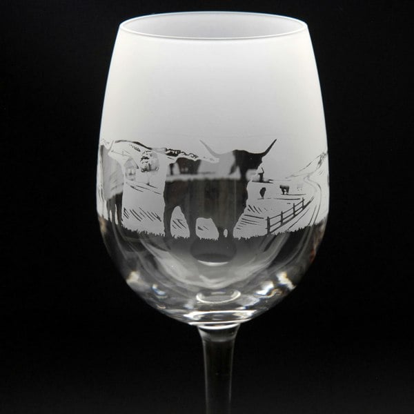 Glyptic Glass Art Highland Cattle Crystal Wine Glass - Hand Etched/Engraved Gift