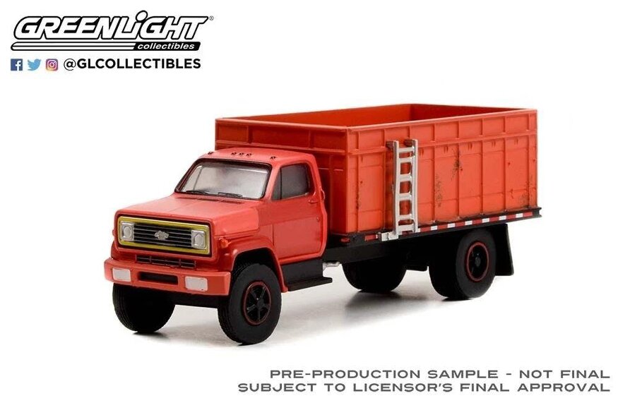 MCSlots 1980 Chevrolet C-70 Truck Weathered Red Cab With Red Bed 1:64 Greenlight 45150A