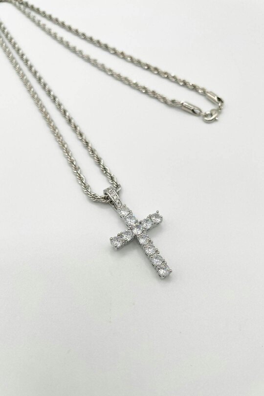 SVNX Diamante Cross Pendant Necklace in Silver