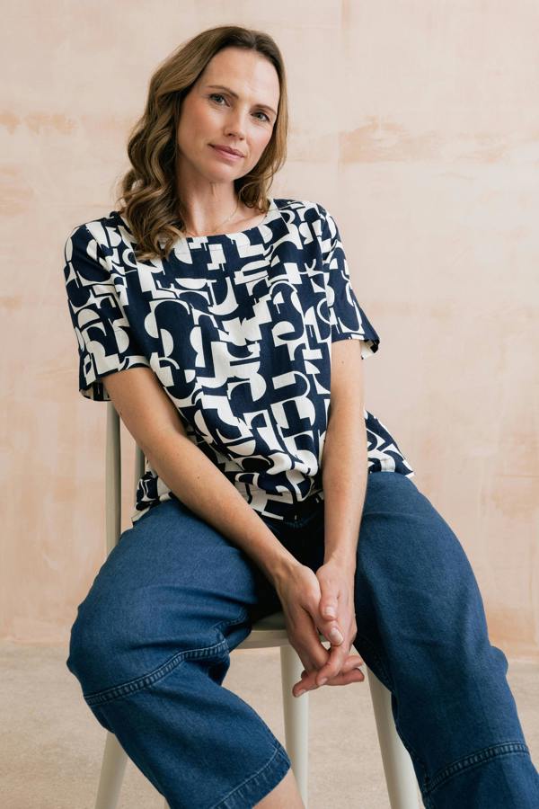 Bella Linen Blend Shell Top Navy