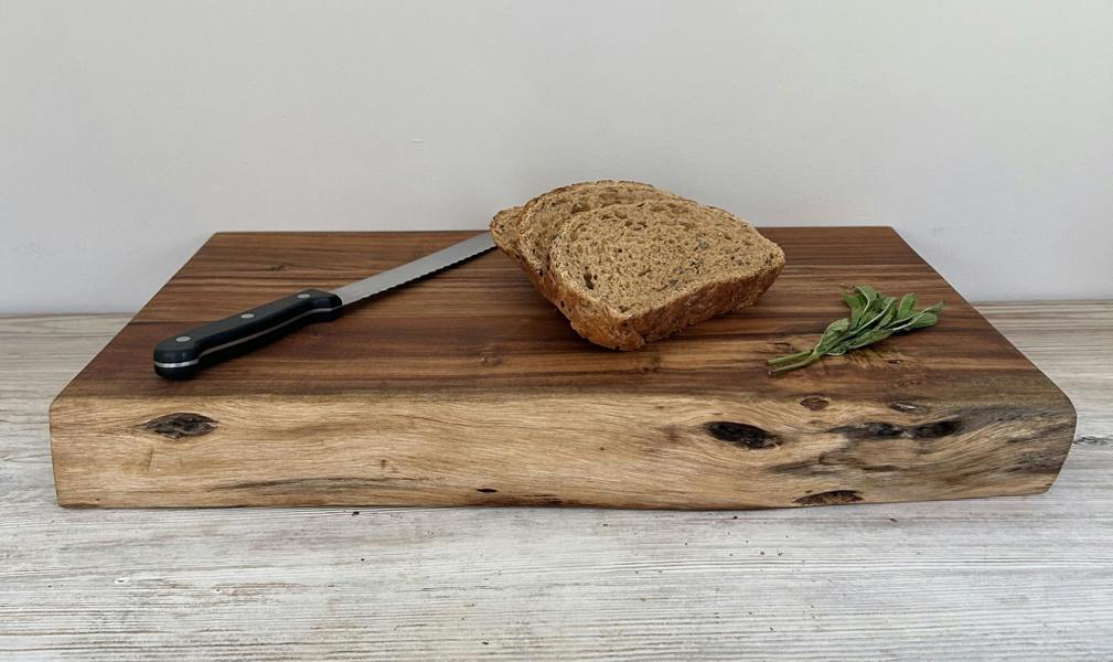 Downton Interiors Professional Chef Live Edge Acacia Wood Chopping Board - Extra Large