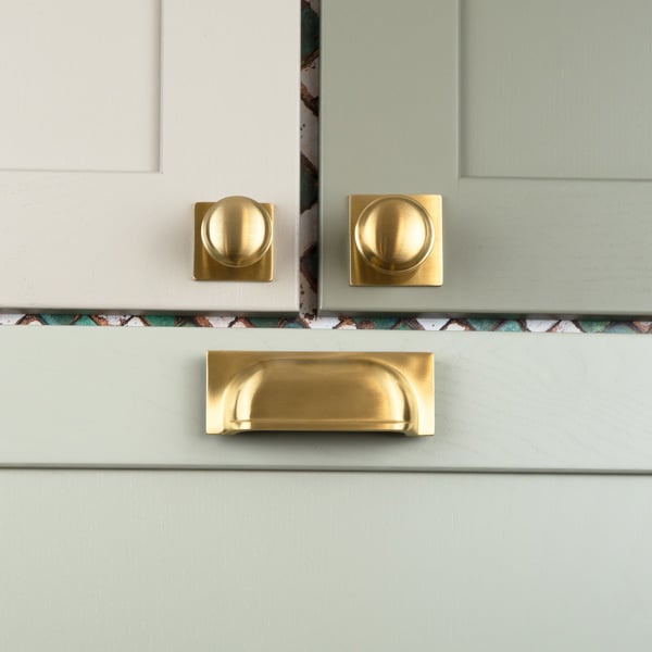 Handle & Home Satin Brass Round Knobs & Cup With Backplate