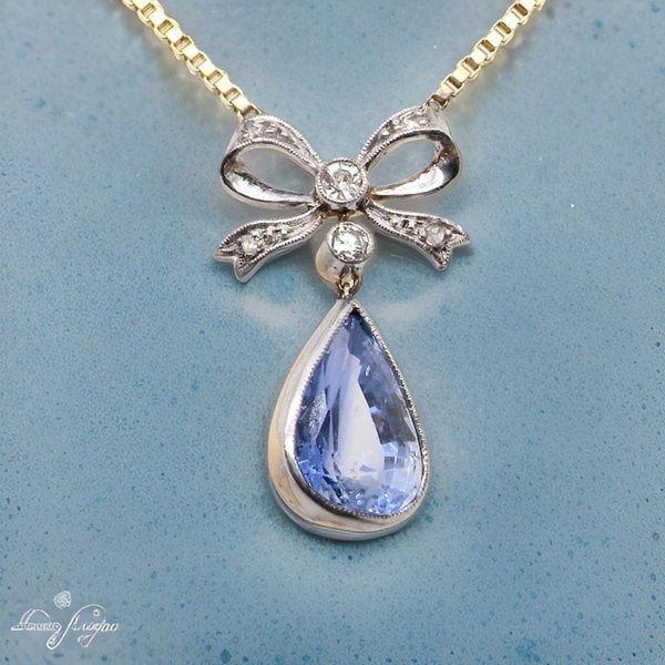 Vintage Tom A fine vintage Sapphire and Diamond pendant