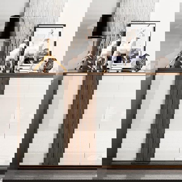 Decoration: A Set Of Two Unicorn-Weilai Concept-Weilai Concept