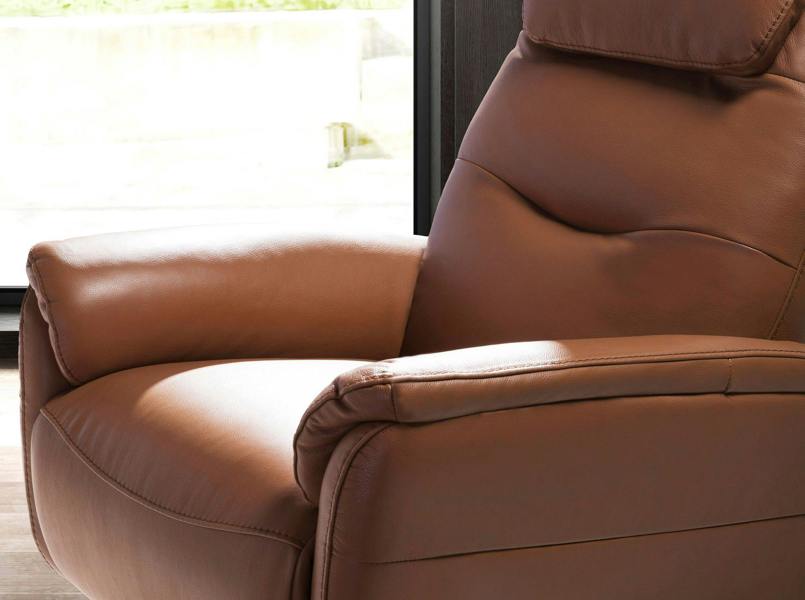 Angel Cerdá Brown Leather Swivel Armchair 5115