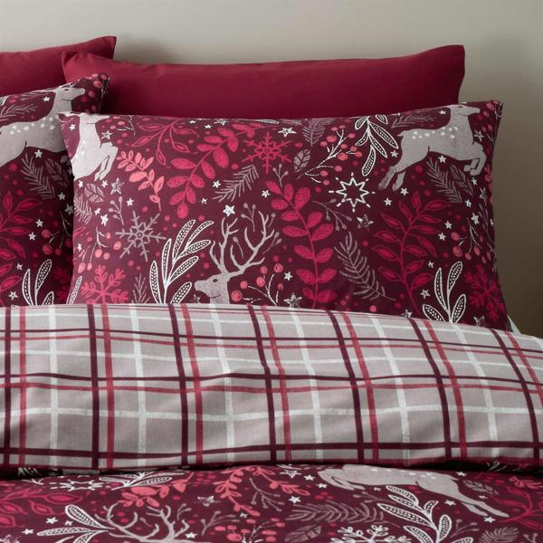 Winter Stags Red Duvet Cover Set