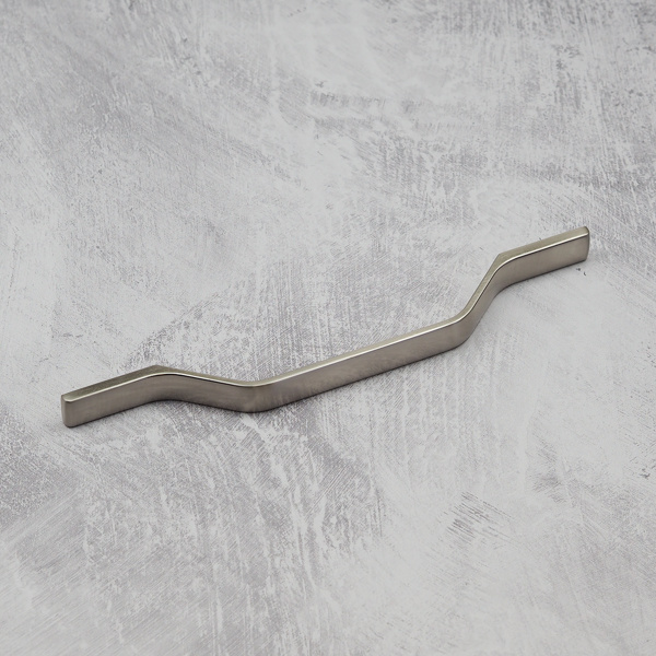 Handle & Home 160mm / 192mm Satin Brushed Nickel Strap Cabinet Handle