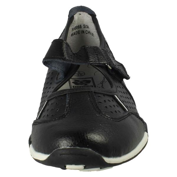 Down to Earth Ladies Down To Earth Casual Flat Leather Hook & Loop Strap Shoes F80066