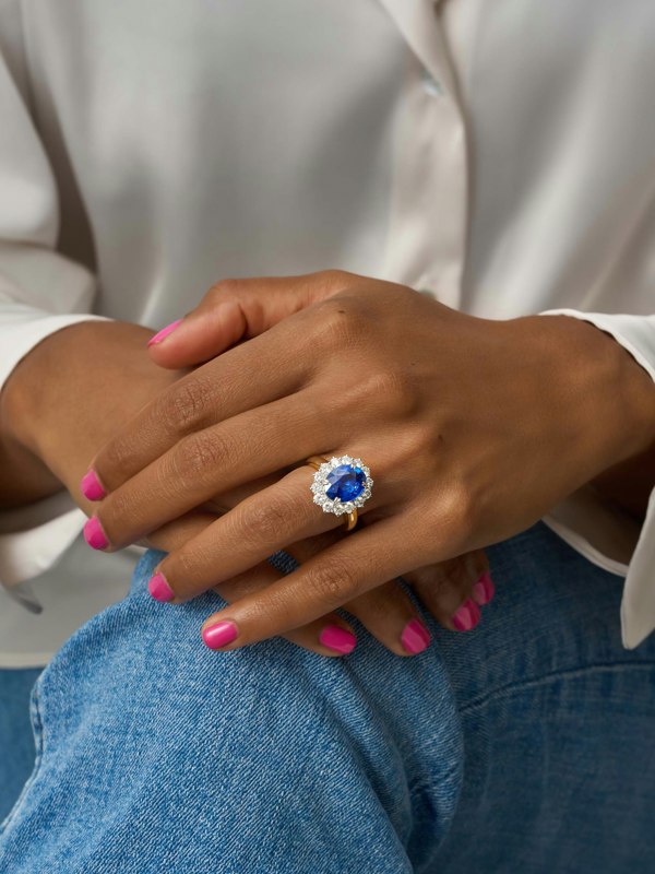 Gemdaia 5.5 Carat Natural Blue Sapphire & Diamond Cluster Ring