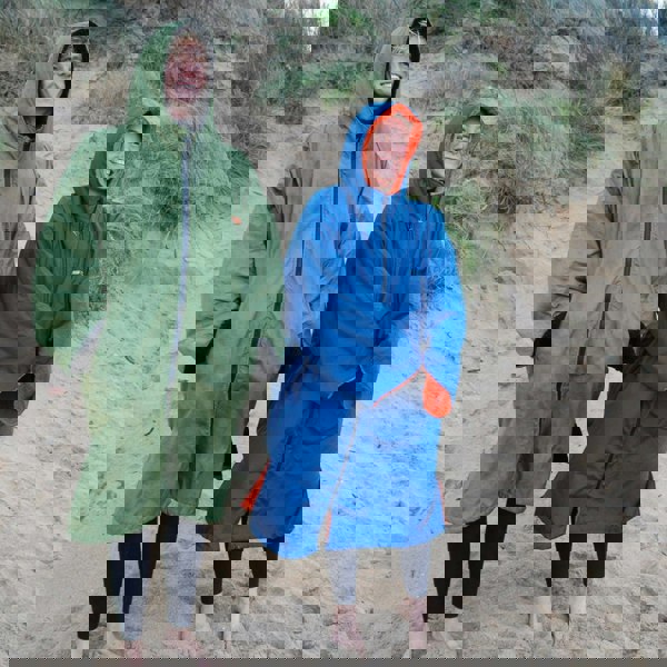 Sola Adult Waterproof Changing Robe - Navy/Orange