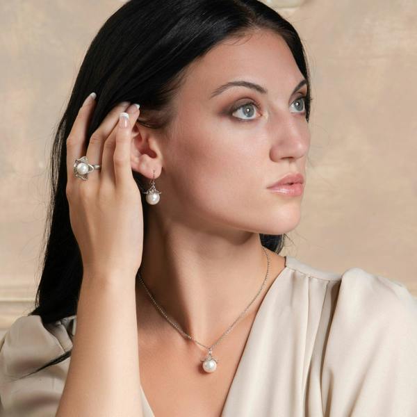 Large Pearl Pendant Necklace for Women - namana.london