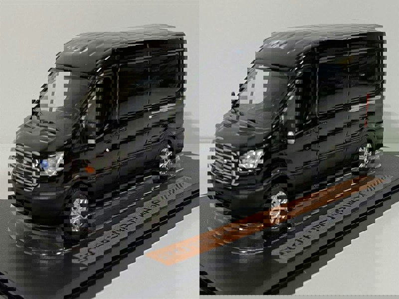 ford transit jumbo black 1:43 scale greenlight 86040