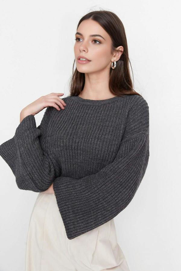 WOVCOR Crop Knit Sweater with Spanish Sleeve