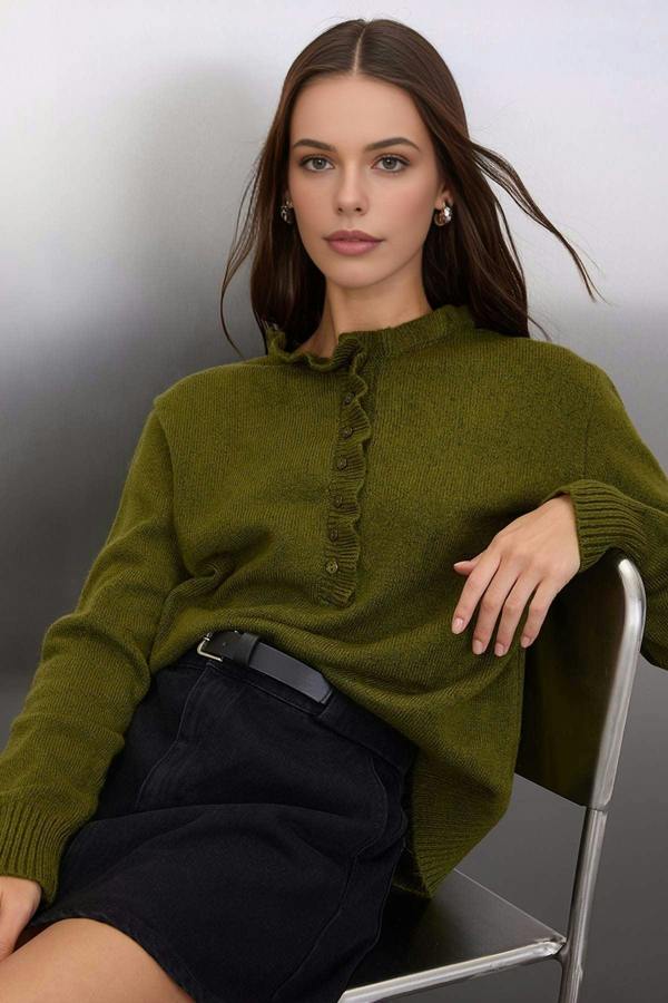 WOVCOR Collar-Detail Soft-Textured Knit Sweater