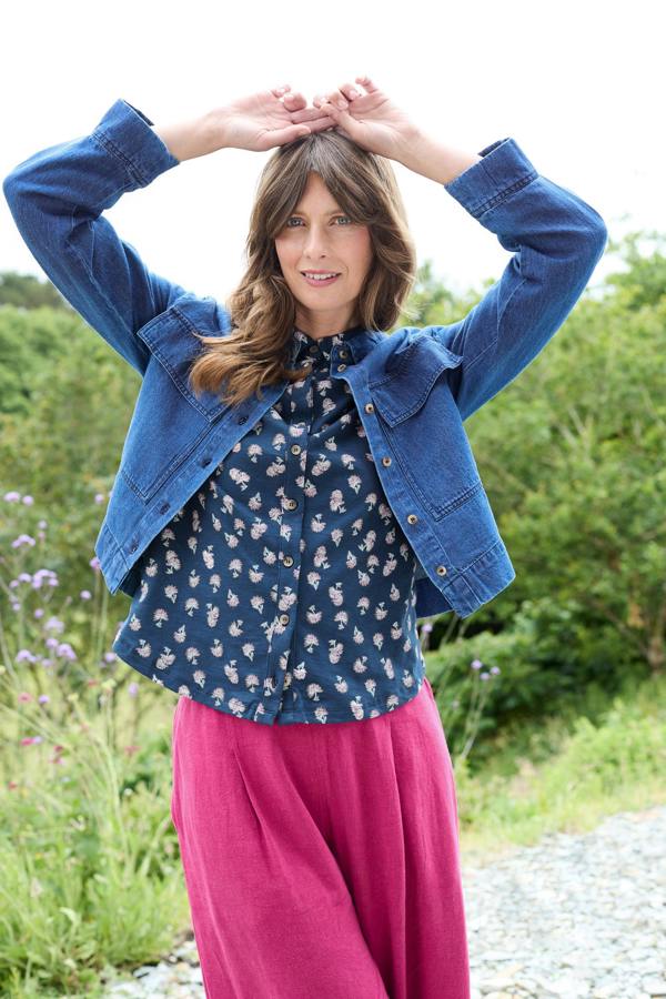 Lily & Me Bowbridge Printed Organic Cotton Jersey Shirt Navy
