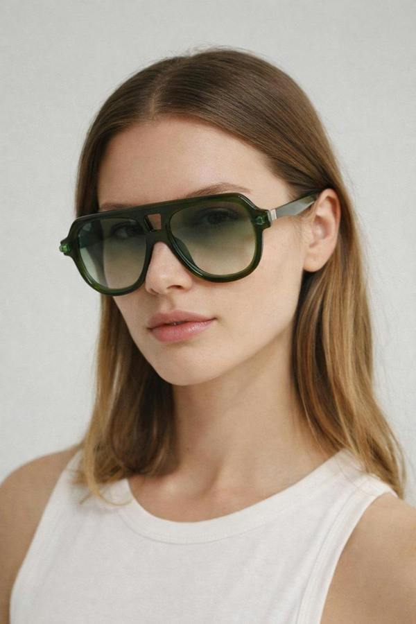 SVNX Bold Navigator Sunglasses in Green
