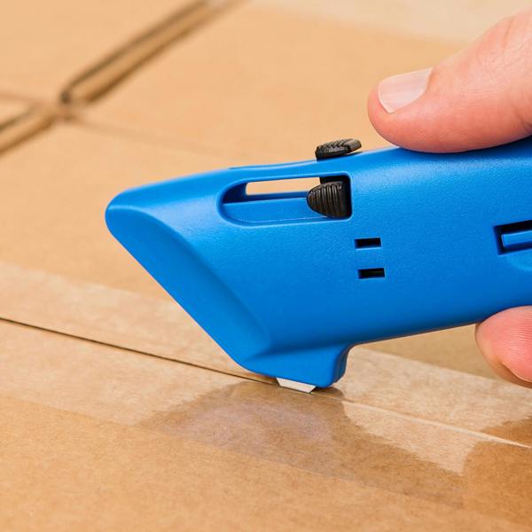 EZAR Auto-Retracting Lightweight Safety Cutter - DaltonSafety