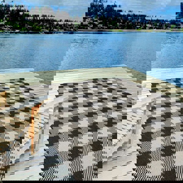 Black Checkered Outdoor Rug for Garden | The Rugs