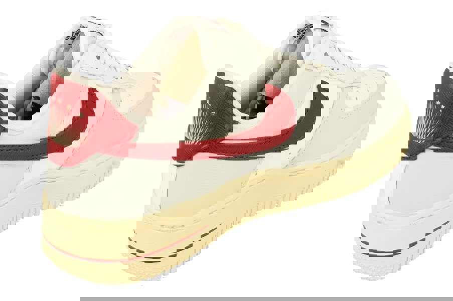 Nike Air Force 1 07 Se Womens Trainers Dv7584  001 - Photon Dust Team Red 001 - Photo 2