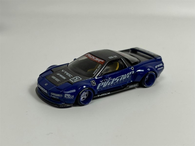 Mini GT Honda NSX Evasive V2 KHMG137 1:64 Scale KHMG137