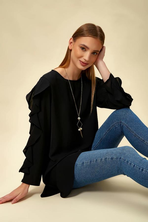 Hoxton Gal Oversized Ruffle Sleeve Relaxed Fit Tunic in Black