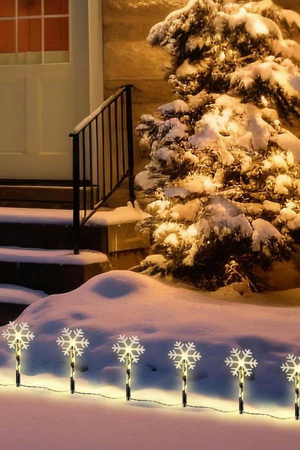 Groundlevel Set of 8 Garden LED Snowflake Lights
