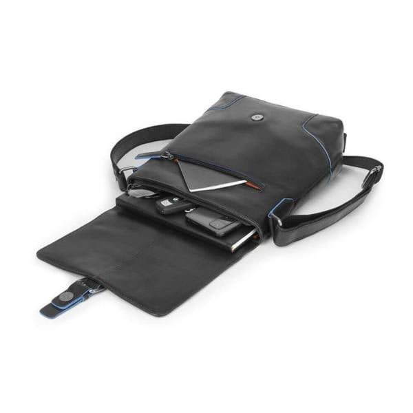 Black-Waxy-Leather-Buckle-Messenger-Bag-Chester-3314-4.jpg